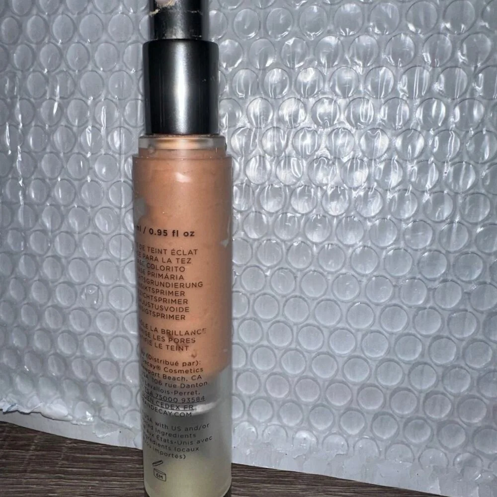 Urban Decay Deslick primer face - Picture 3 of 5
